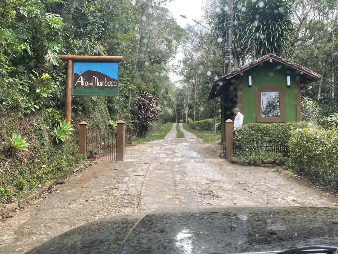 O Chalé mais bucólico de Araras. Vista linda Esterno foto